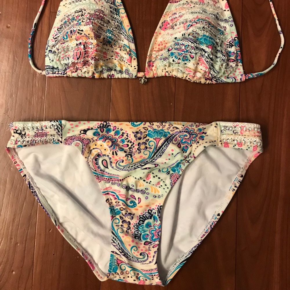 Miss Me Size Large